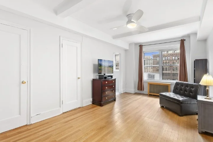 Unit for sale at 304 W 75TH Street, Manhattan, NY 10023