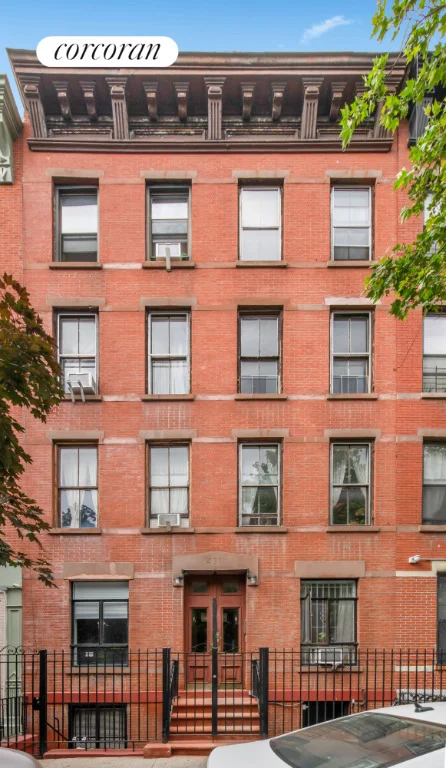 Unit for sale at 431 W 48TH Street, Manhattan, NY 10036