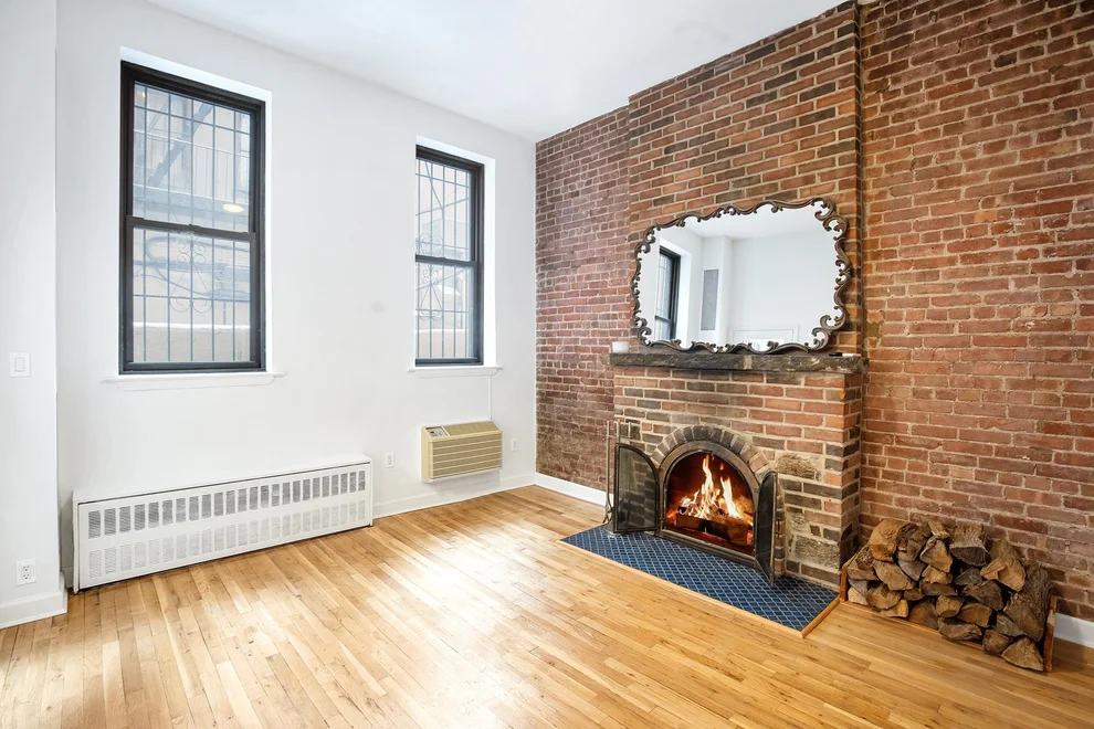 Unit for sale at 252 W 20th Street, Manhattan, NY 10011
