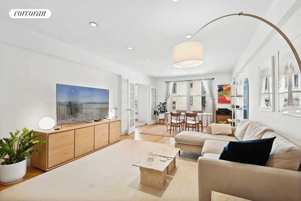 Unit for sale at 30 E 9TH Street, Manhattan, NY 10003