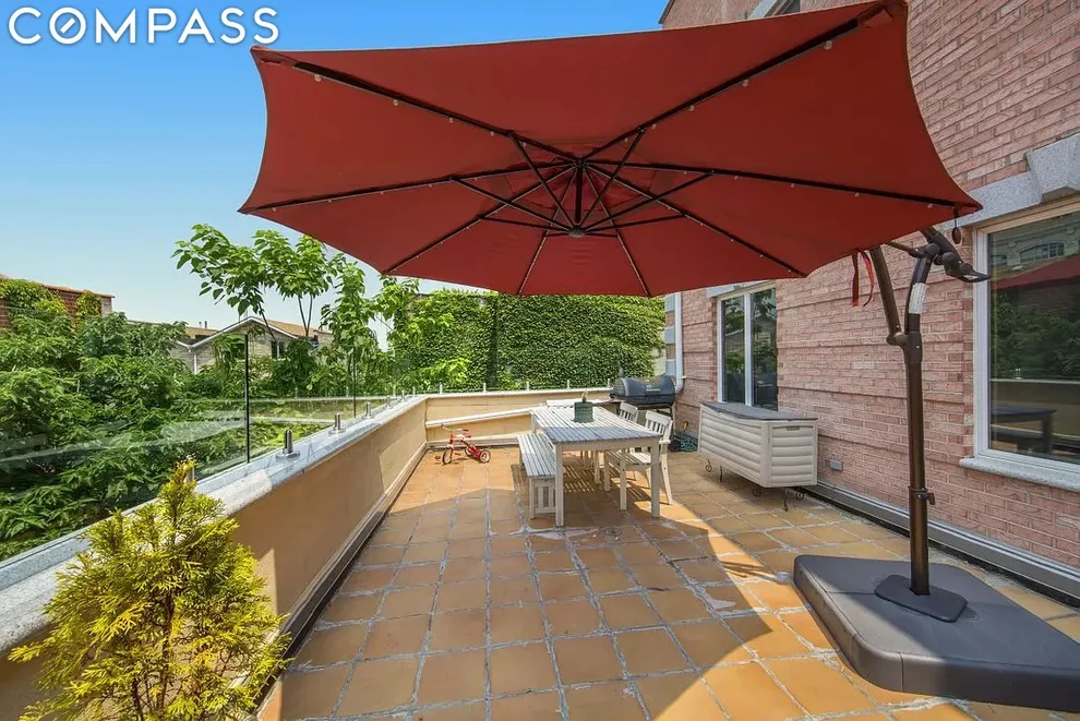 Unit for sale at 238 A Franklin Avenue, Brooklyn, NY 11205