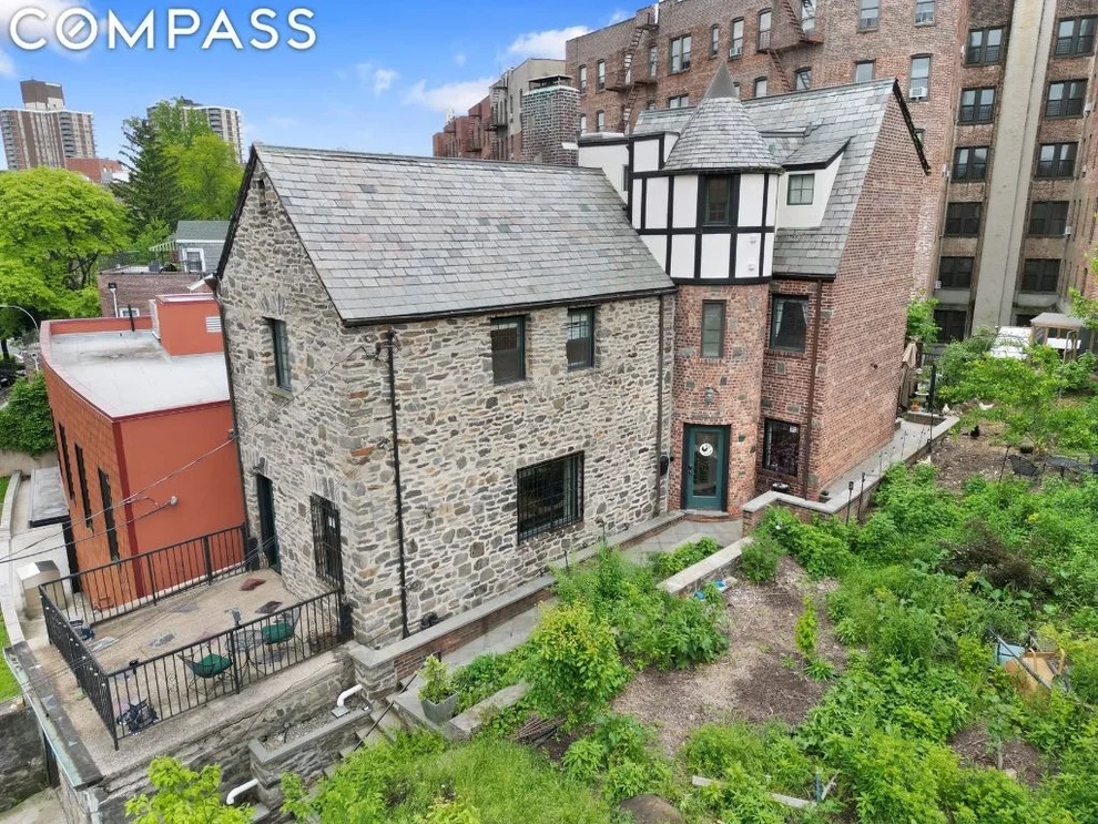 Unit for sale at 3878 Cannon Place, Bronx, NY 10463