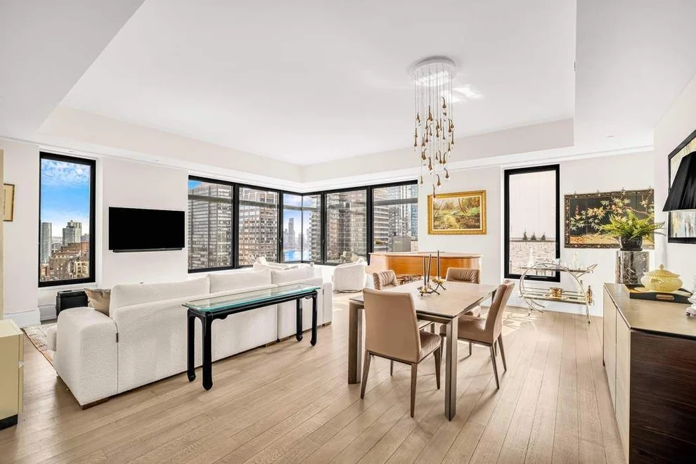 Unit for sale at 301 E 50th Street, Manhattan, NY 10022
