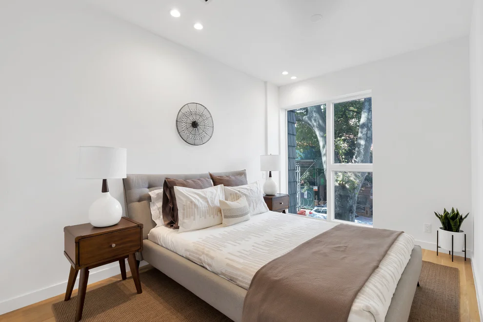 Unit for sale at 194 Ainslie Street, Brooklyn, NY 11211