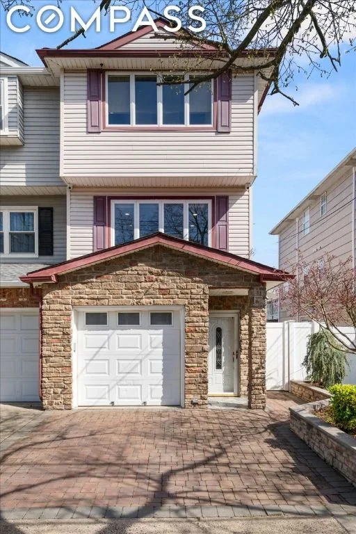 Unit for sale at 31 Blaine Court, StatenIsland, NY 10310