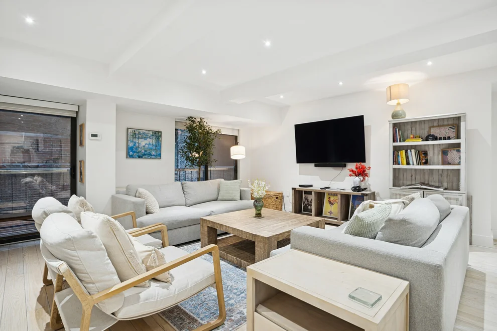 Unit for sale at 254 PARK Avenue S, Manhattan, NY 10010