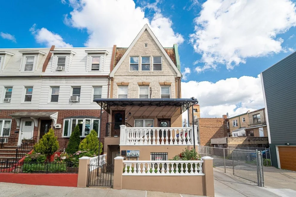 Unit for sale at 21-77 28th Street, Queens, NY 11105