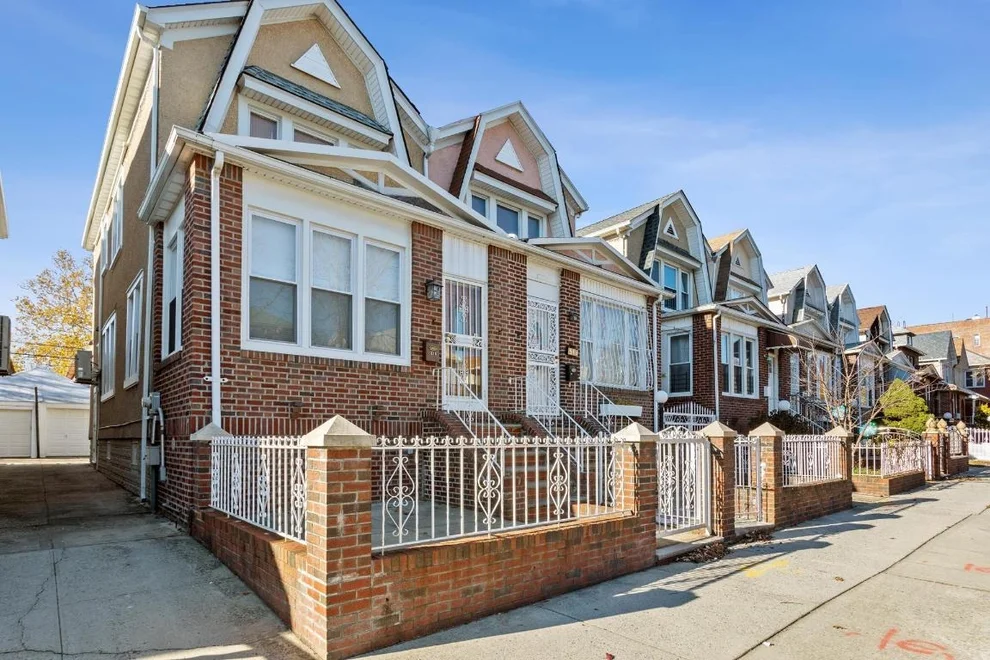 Unit for sale at 516 E 35TH Street, Brooklyn, NY 11203