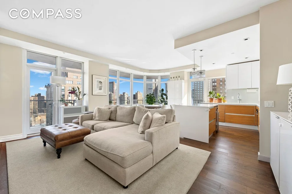 Unit for sale at 555 W 59th Street, Manhattan, NY 10019