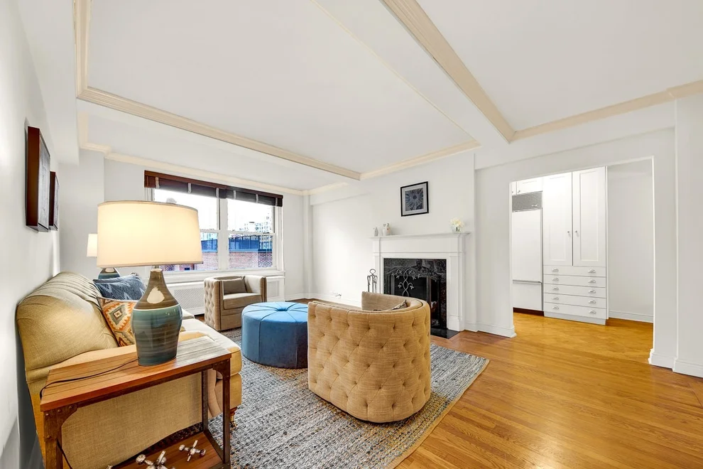 Unit for sale at 215 E 73rd Street, Manhattan, NY 10021
