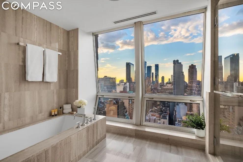Unit for sale at 400 5th Avenue, Manhattan, NY 10018