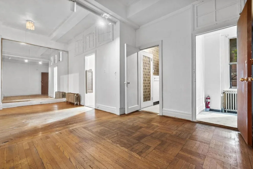Unit for sale at 470 W End Avenue, Manhattan, NY 10024
