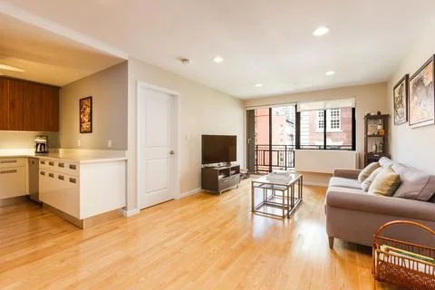 Unit for sale at 306 E 82nd Street, Manhattan, NY 10028