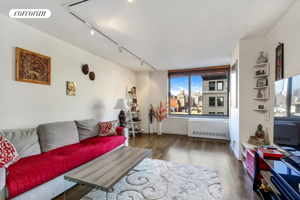 Unit for sale at 270 W 17TH Street, Manhattan, NY 10011