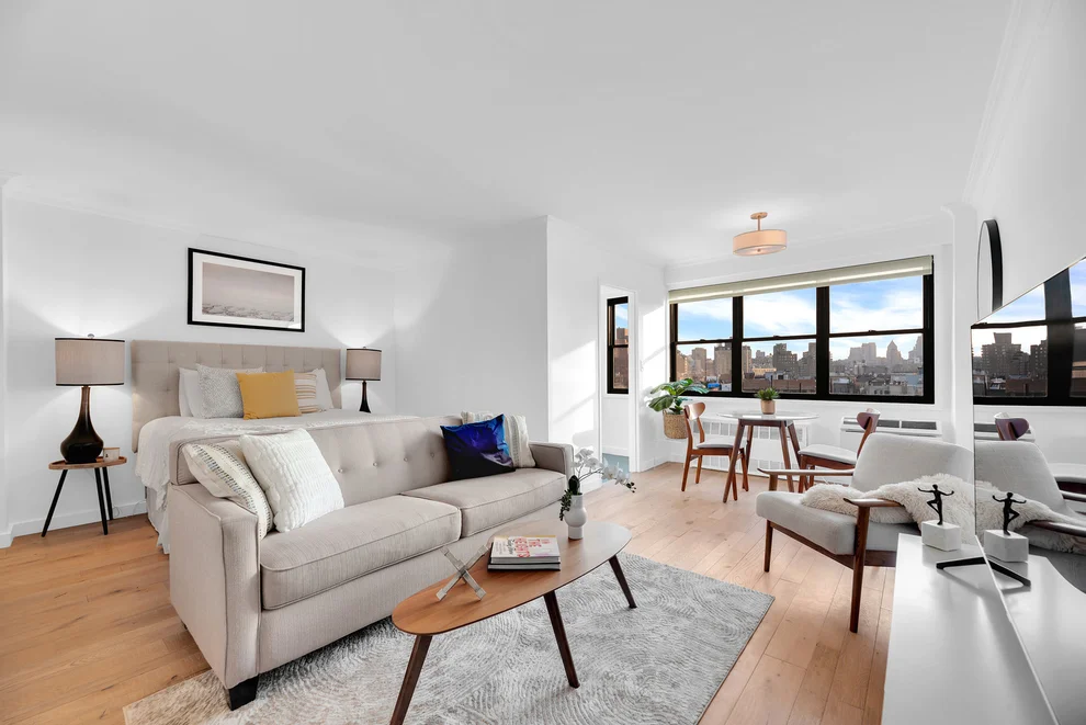 Unit for sale at 31 Jane Street, Manhattan, NY 10014