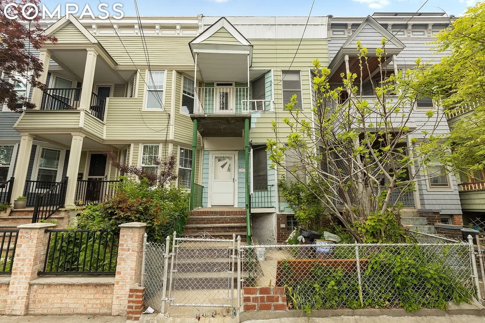 Unit for sale at 621 Greenwood Avenue, Brooklyn, NY 11218