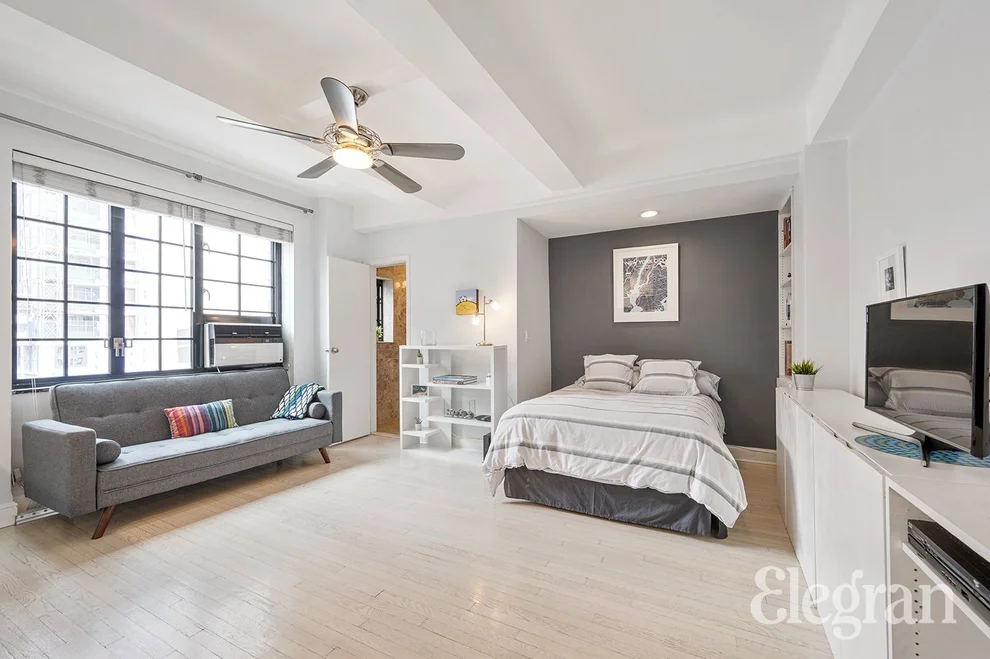 Unit for sale at 211 E 35th Street, Manhattan, NY 10016