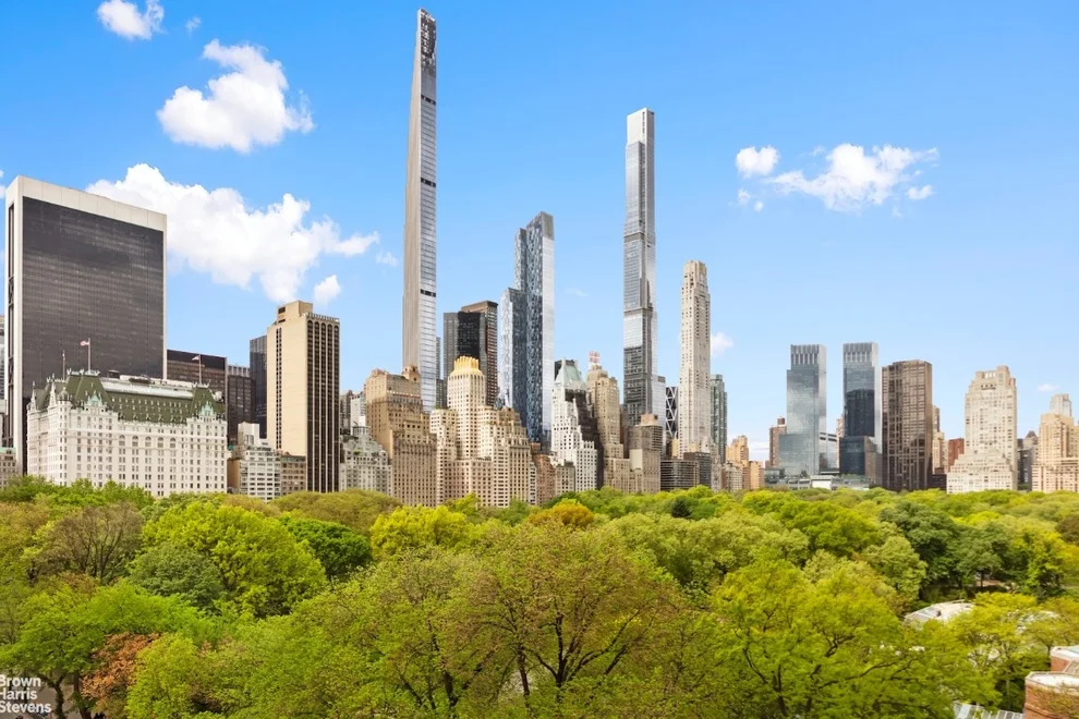 Unit for sale at 825 5TH Avenue, Manhattan, NY 10021