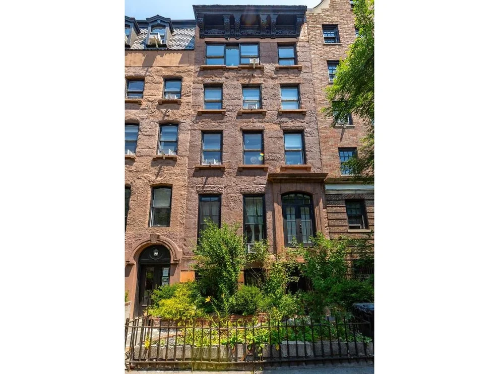 Unit for sale at 447 W 22ND Street, Manhattan, NY 10011