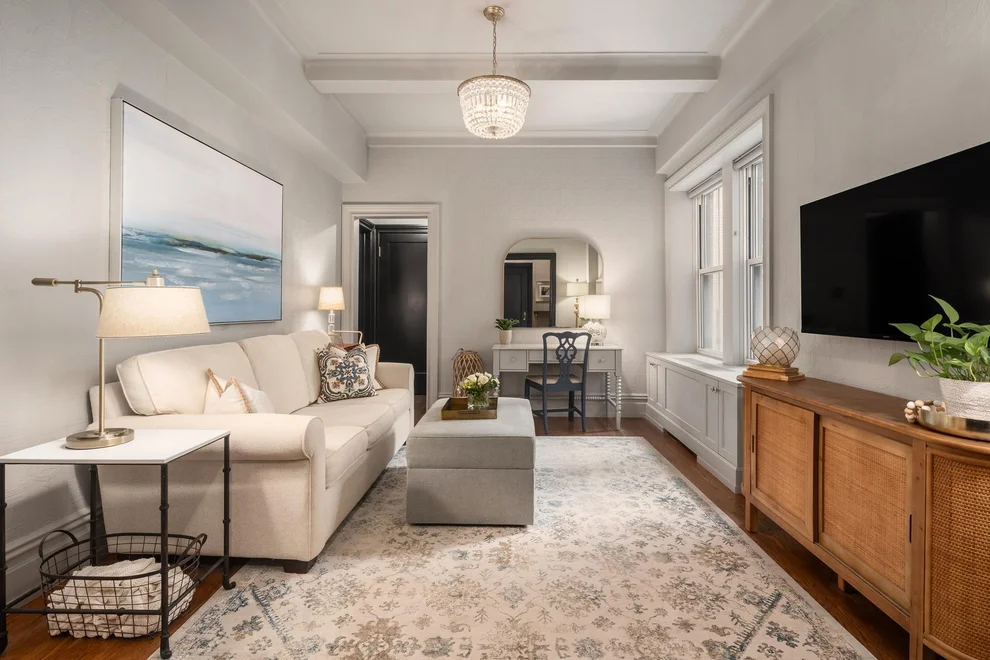 Unit for sale at 215 W 88TH Street, Manhattan, NY 10024