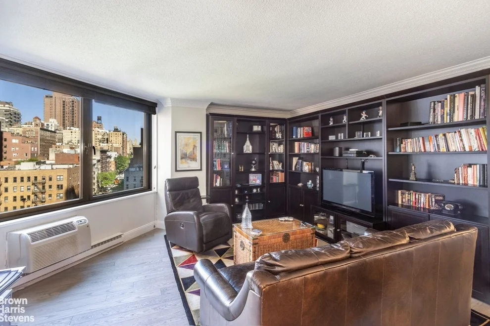 Unit for sale at 1641 3RD Avenue, Manhattan, NY 10128