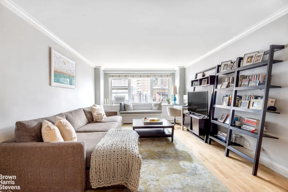 Unit for sale at 360 W 22ND Street, Manhattan, NY 10011