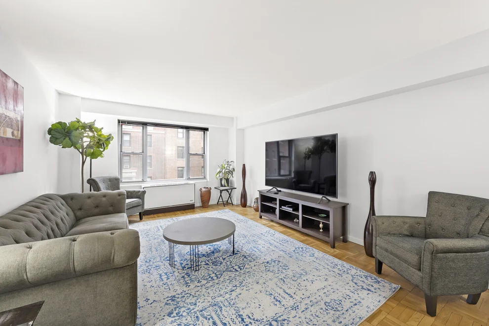 Unit for sale at 310 LEXINGTON Avenue, Manhattan, NY 10016