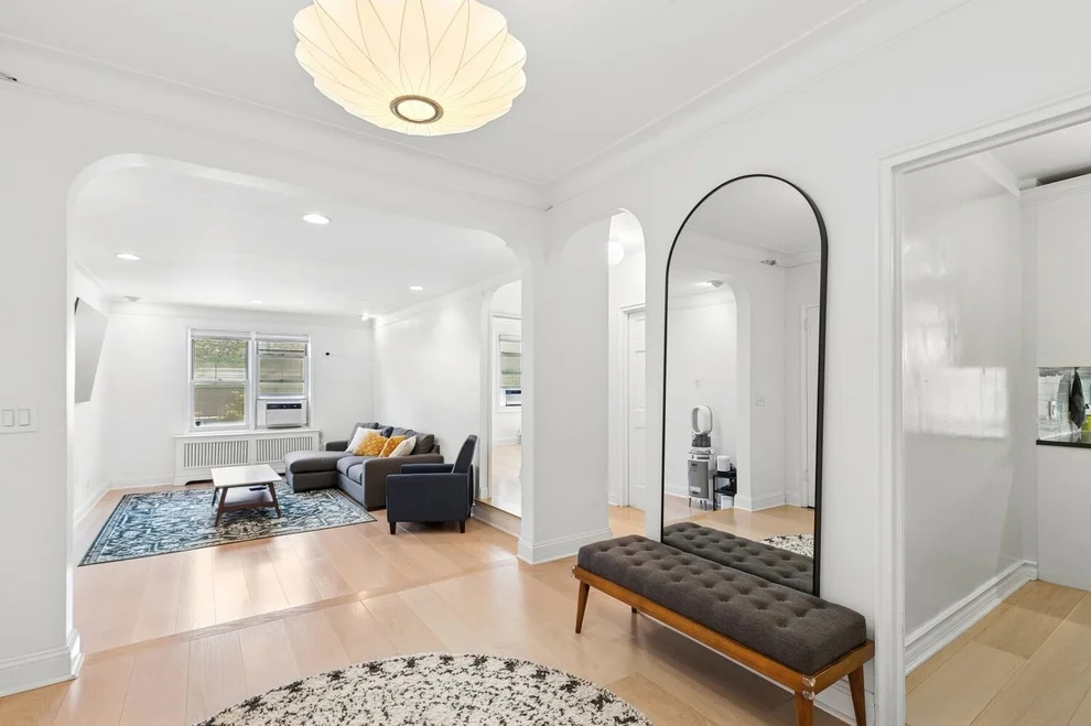 Unit for sale at 300 W 53RD Street, Manhattan, NY 10019