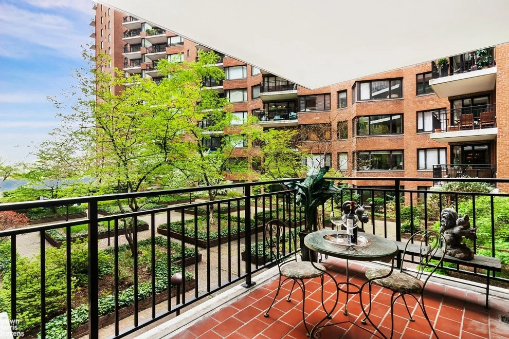 Unit for sale at 60 SUTTON Place S, Manhattan, NY 10022
