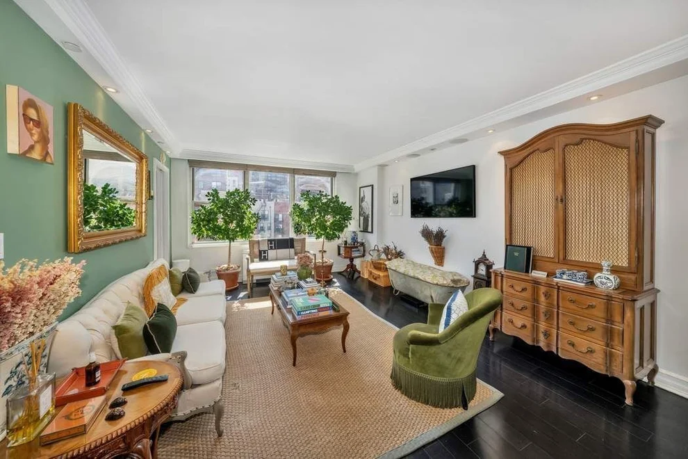 Unit for sale at 207 E 74th Street, Manhattan, NY 10021