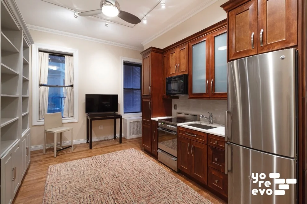 Unit for sale at 140 W 69th Street, Manhattan, NY 10023