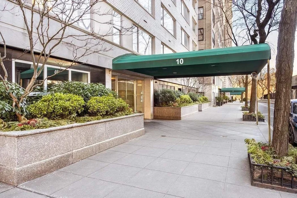 Unit for sale at 10 E 70th Street, Manhattan, NY 10021