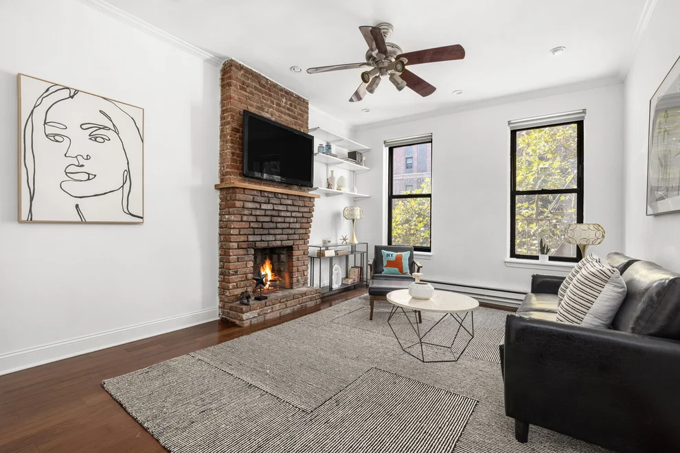 Unit for sale at 433 W 24TH Street, Manhattan, NY 10011