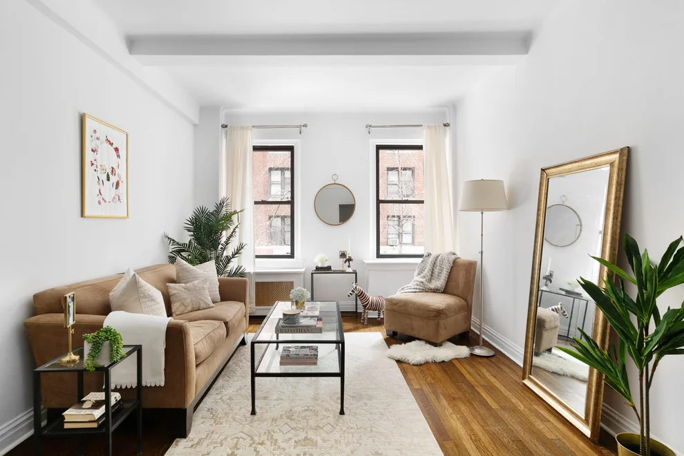 Unit for sale at 142 E 49th Street, Manhattan, NY 10017