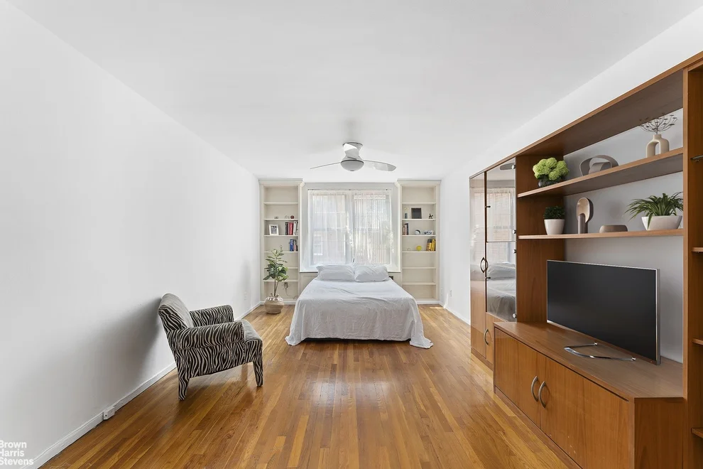 Unit for sale at 25 W 13TH Street, Manhattan, NY 10011