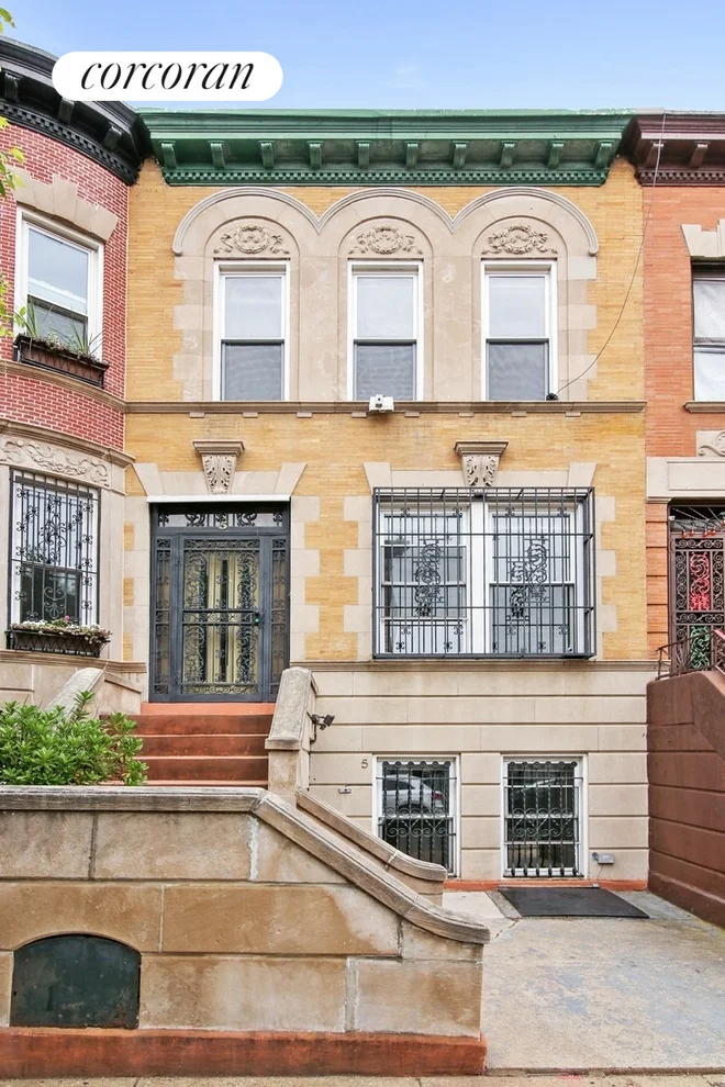 Unit for sale at 5 Hampton Place, Brooklyn, NY 11213