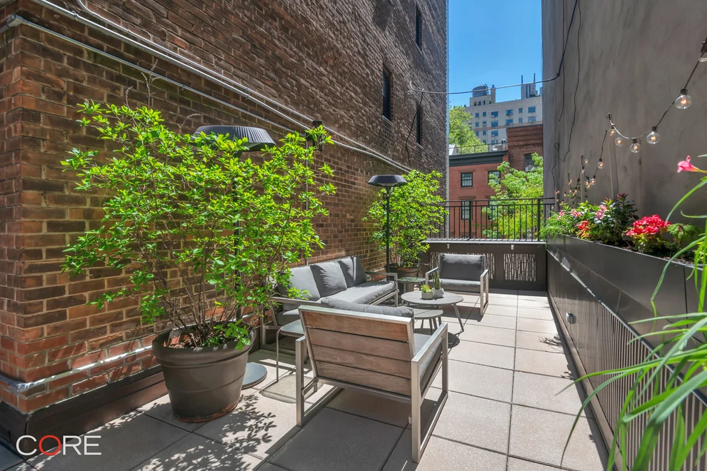 Unit for sale at 201 W 21st Street, Manhattan, NY 10011