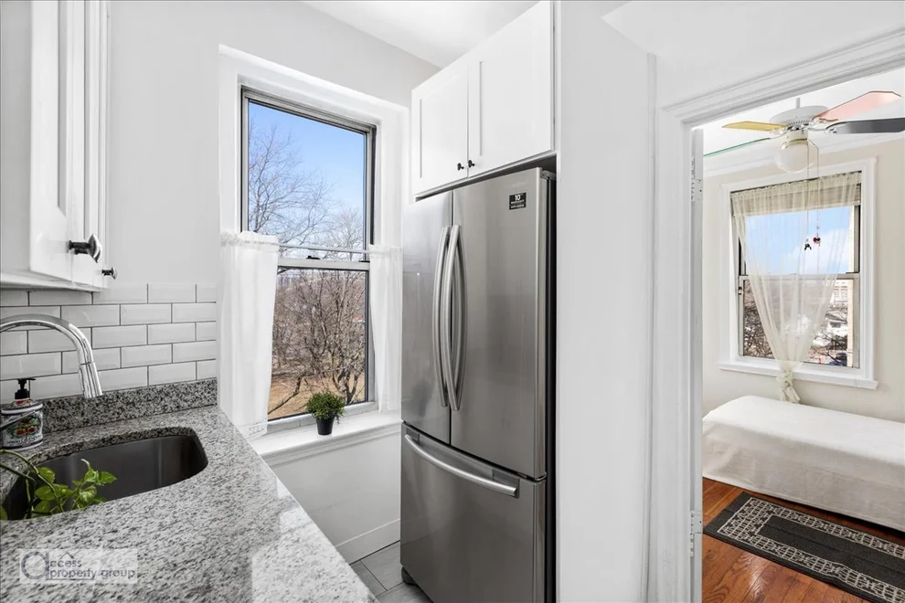 Unit for sale at 585 W 214TH Street, Manhattan, NY 10034