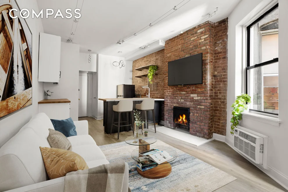 Unit for sale at 519 E 87th Street, Manhattan, NY 10128