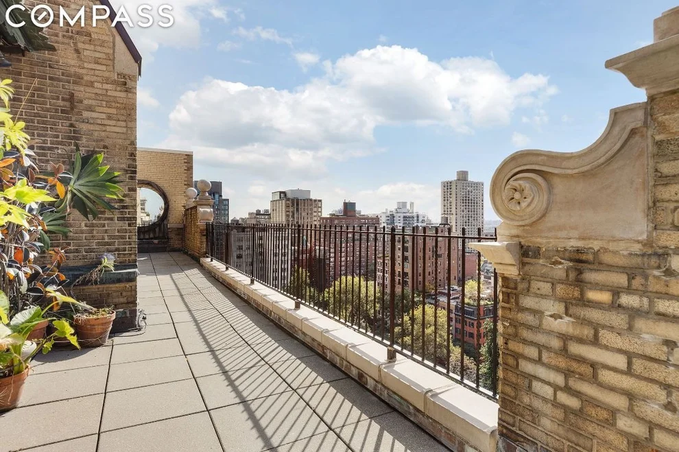 Unit for sale at 60 Gramercy Park N, Manhattan, NY 10003