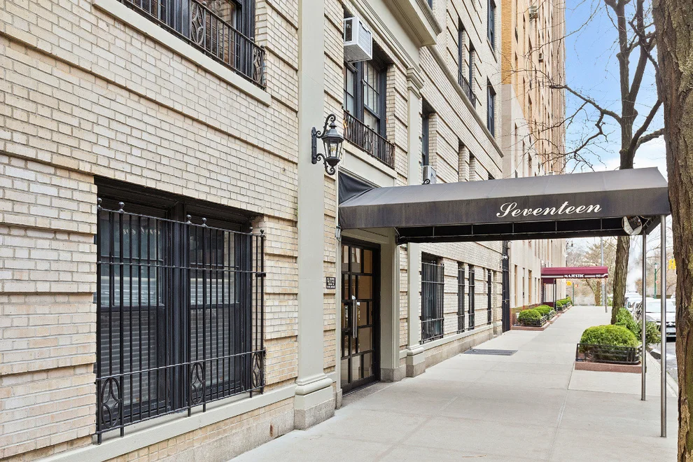 Unit for sale at 17 W 71ST Street, Manhattan, NY 10023
