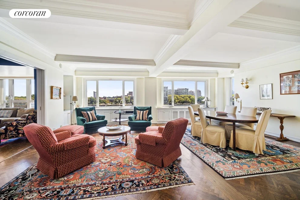Unit for sale at 33 E END Avenue, Manhattan, NY 10028