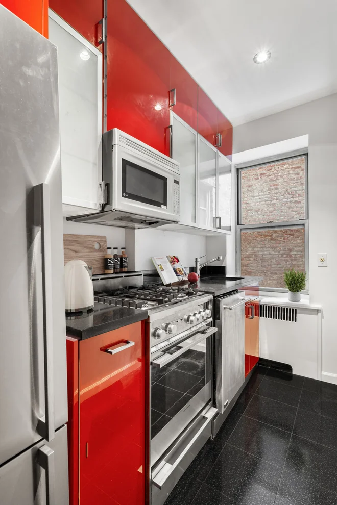 Unit for sale at 75 Bank Street, Manhattan, NY 10014