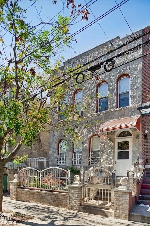 Unit for sale at 758 SNEDIKER Avenue, Brooklyn, NY 11207