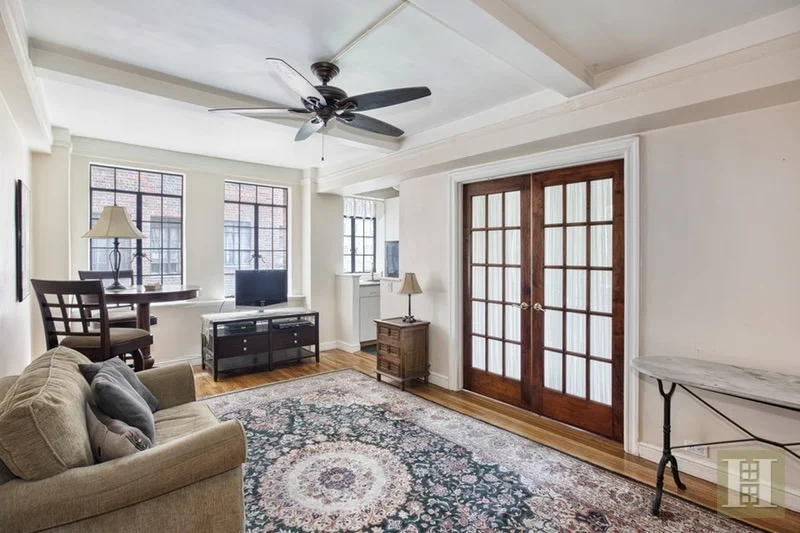 Unit for sale at 333 E 43RD Street, Manhattan, NY 10017