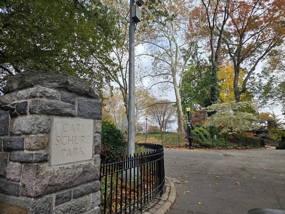 Unit for sale at 200 E END Avenue, Manhattan, NY 10128