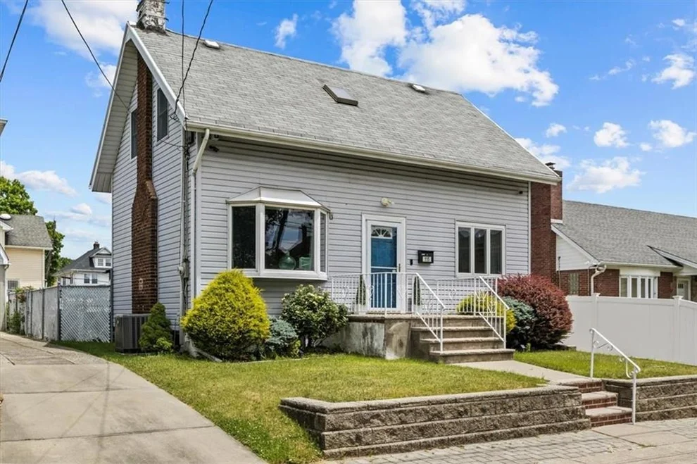 Unit for sale at 115 BEDFORD Avenue, StatenIsland, NY 10306