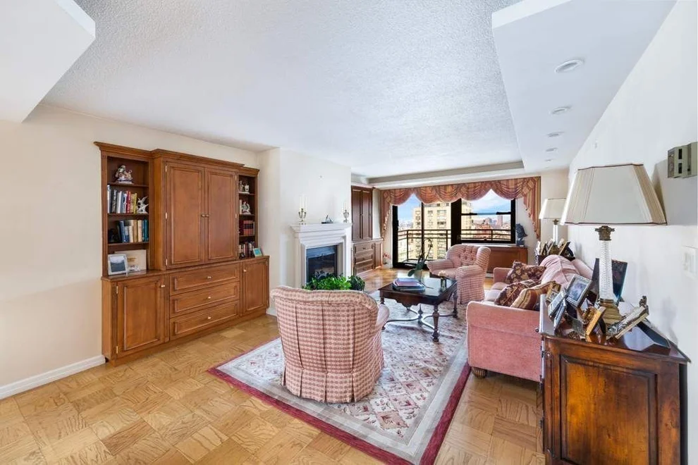 Unit for sale at 111 E 85th Street, Manhattan, NY 10028