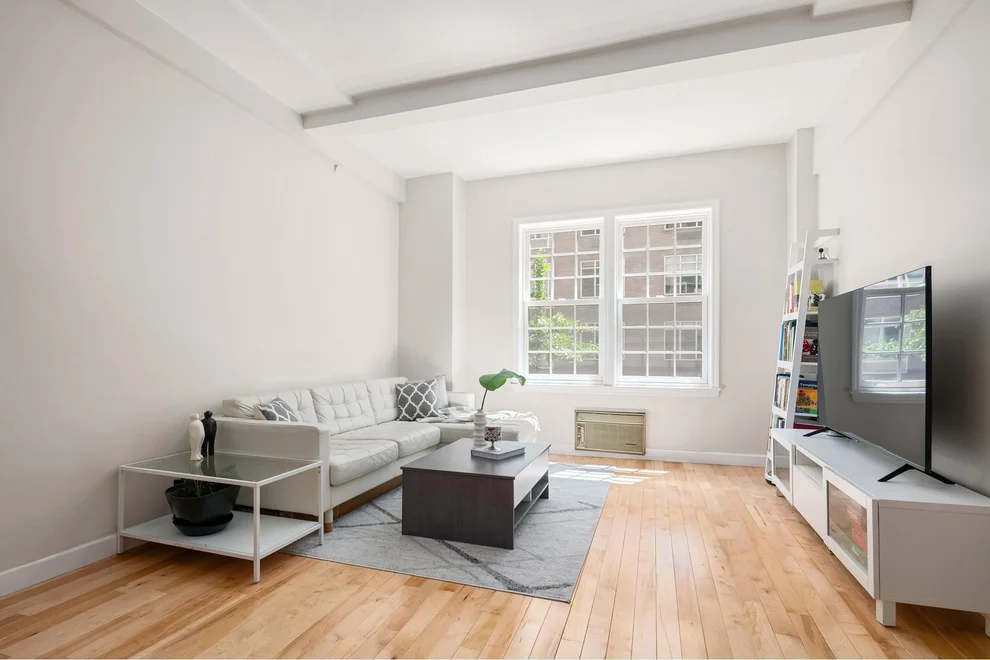 Unit for sale at 27 W 55TH Street, Manhattan, NY 10019
