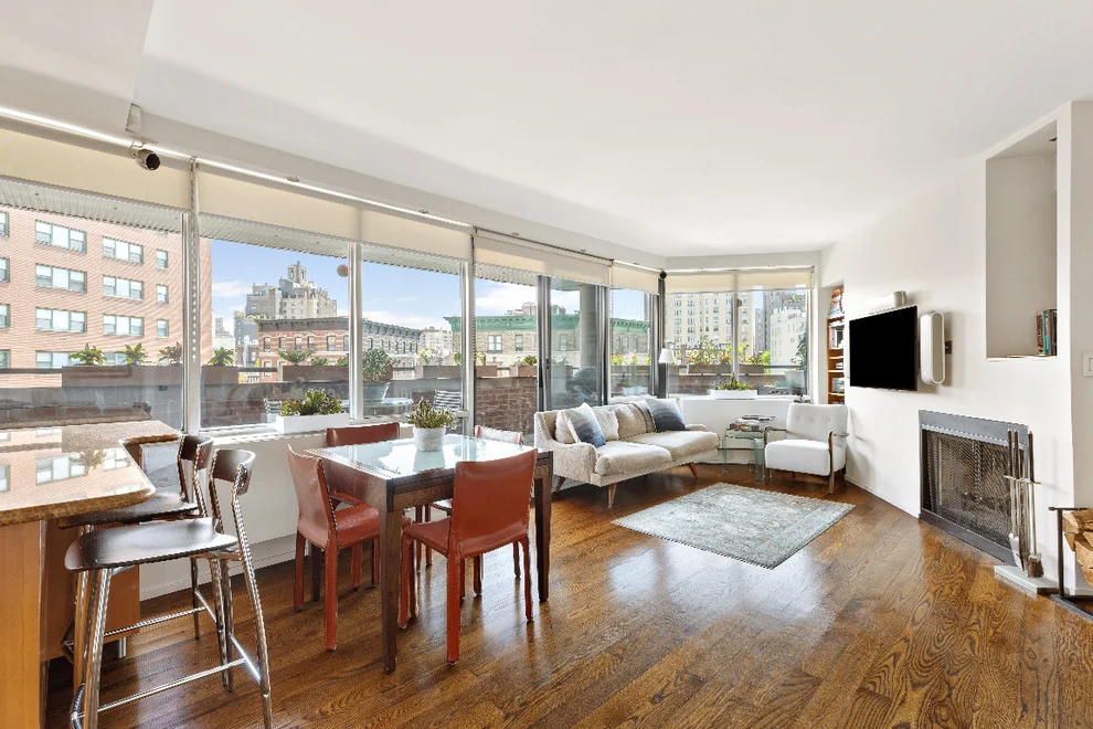 Unit for sale at 22 Perry Street, Manhattan, NY 10014